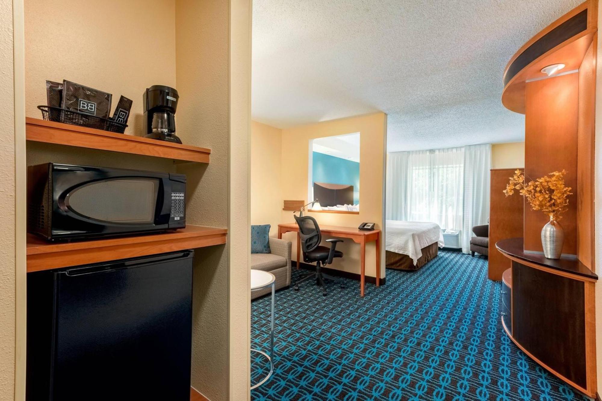 Fairfield Inn & Suites Stevens Point Exterior photo